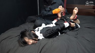「海老反り拘束くすぐりで腰のツボと足裏をくすぐられまくるメイドもなかちゃん！」わかしラボ WAKA-067 千石もなか（3）